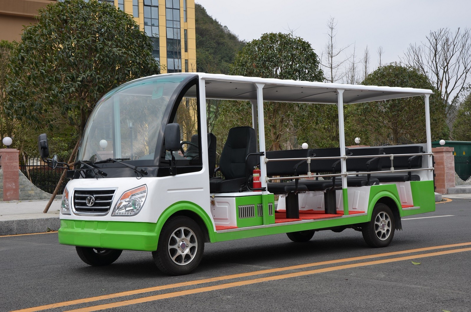 14座电动观光车多少钱 忠辉观光车