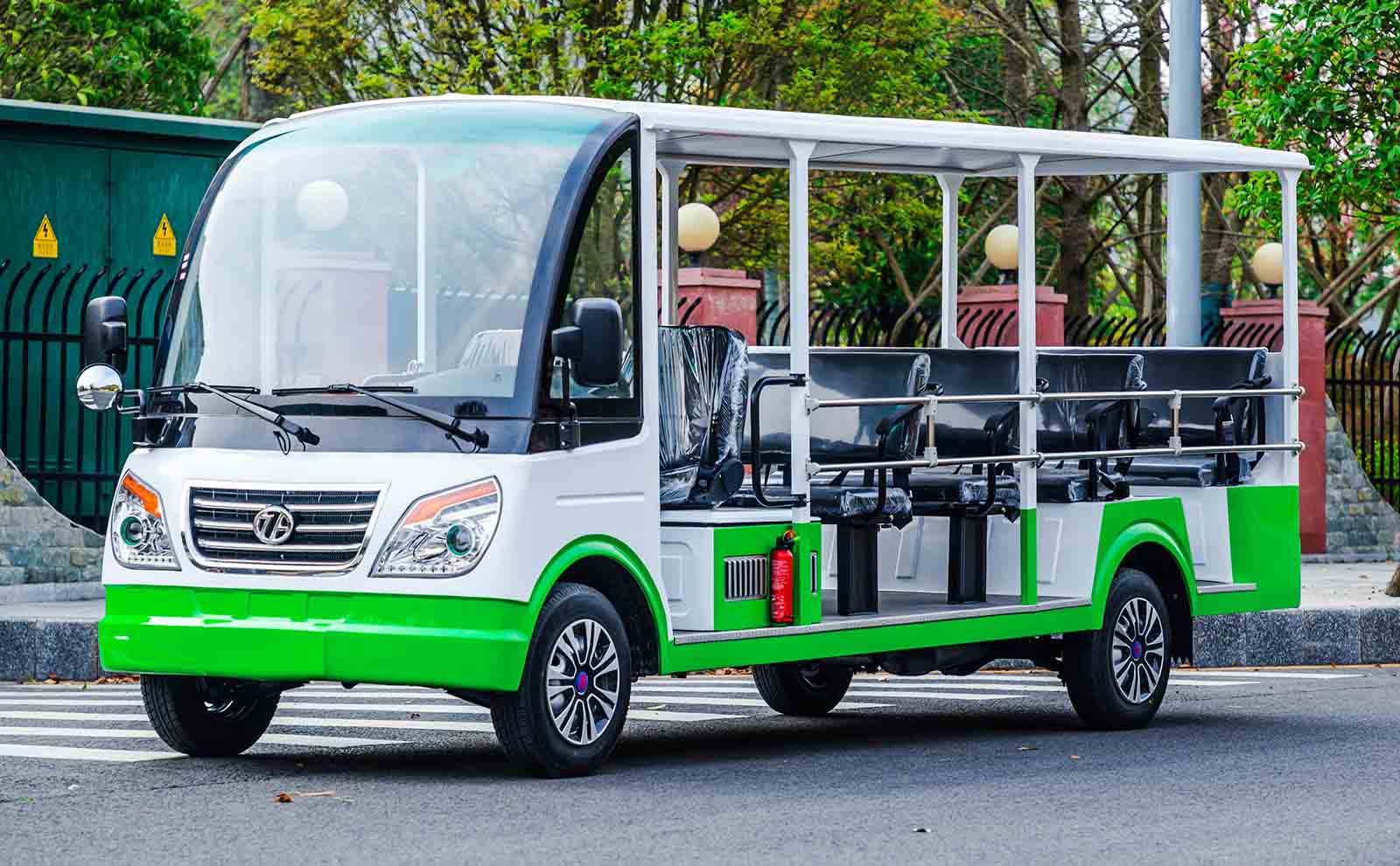 14座燃油观光车 14座燃油观光车