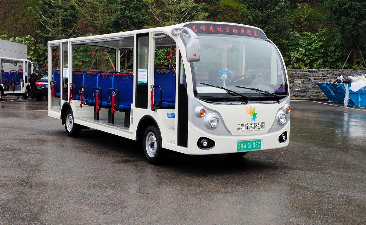 23座燃油观光车