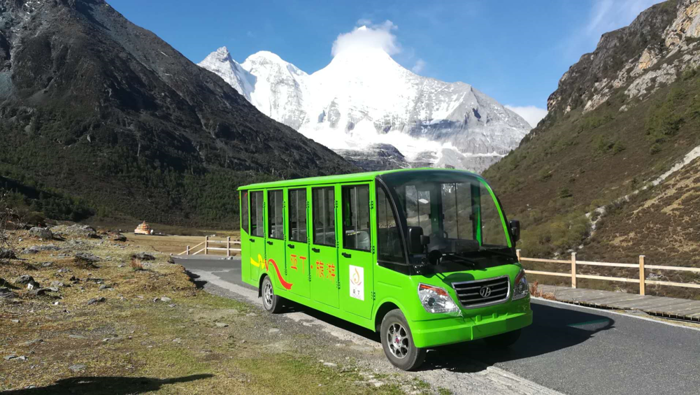 稻城亚丁观光车 稻城亚丁观光车