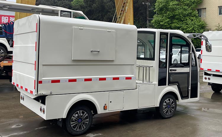2座电动环卫车