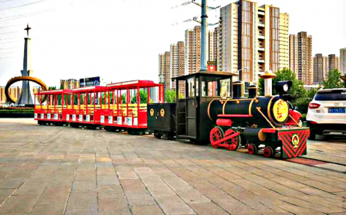 商业广场里的72座电动火车你坐过吗？你想坐吗？